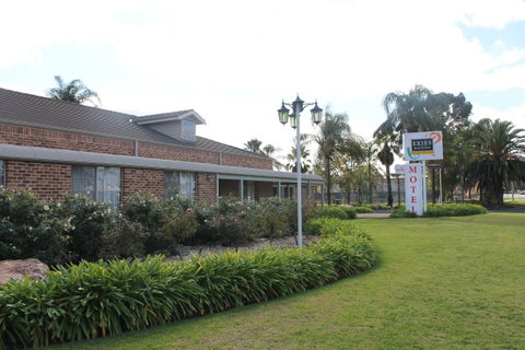 Exies Bagtown Motel - Accommodation Perth 2