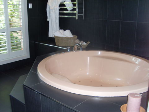 Federation Motor Inn - Accommodation Perth 0
