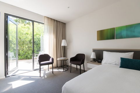 Flinders Hotel - Accommodation Perth 2