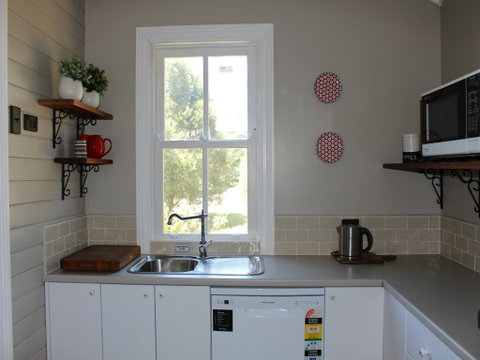 Fosterton School House - Accommodation Perth 1