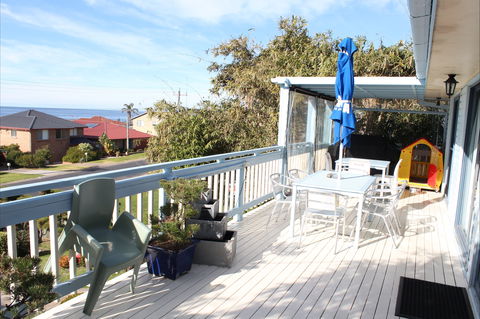 Golf At Glasshouse Rocks - Accommodation Perth 2