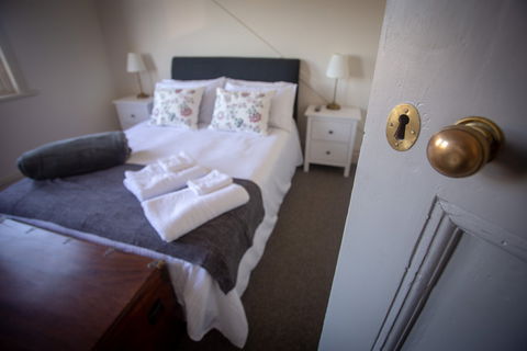 Helensburgh Hotel - Accommodation Perth 0