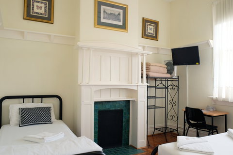 Hotel Claremont Guest House - Perth Resorts 2