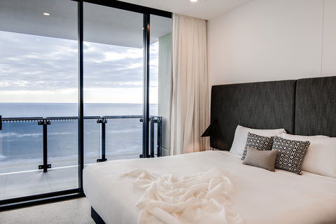 Iconic Kirra Beach Resort - Perth Resorts 0