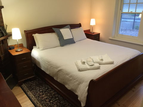 MacDonnell House, Naracoorte - Accommodation Perth 1
