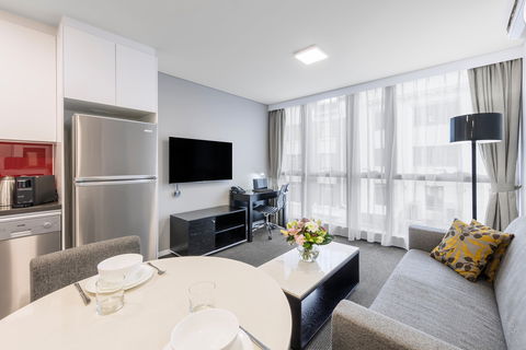Meriton Suites Adelaide Street, Brisbane - Accommodation Perth 2