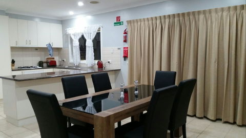 Numurkah Self Contained Apartments - Accommodation Perth 1
