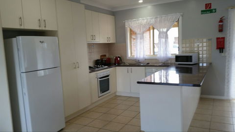 Numurkah Self Contained Apartments - Accommodation Perth 2