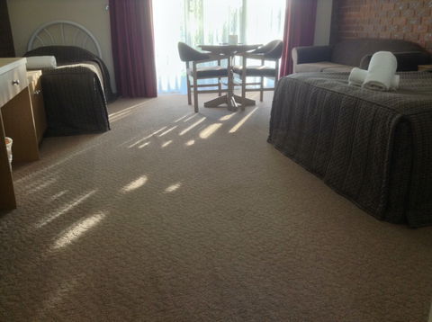 Paradise Lakes Motel - Accommodation Perth 2