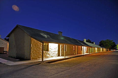 Paxton Square Cottages - Accommodation Perth 0