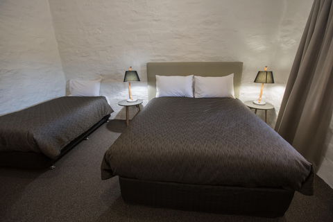 Paxton Square Cottages - Accommodation Perth 2