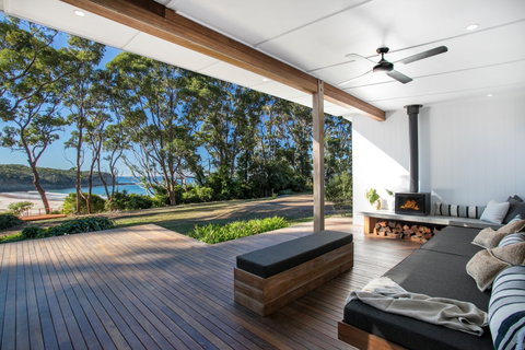 Pebbly Beach Escape - Accommodation Perth 0