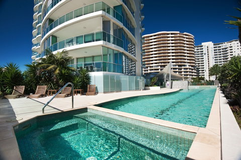 Reflections Coolangatta Beach - Accommodation Perth 2