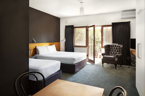 Riverview Hotel - Accommodation Perth 0