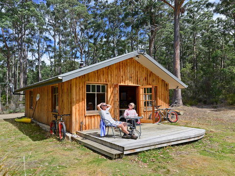 Saintys Creek Cottage - Perth Resorts 2