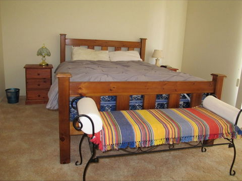 Sims Holiday Home - Accommodation Perth 2