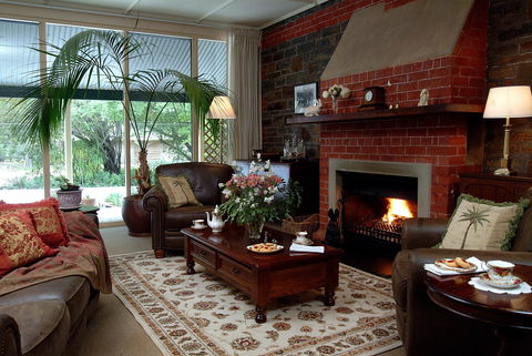 The Lodge Country House - Accommodation Perth 1