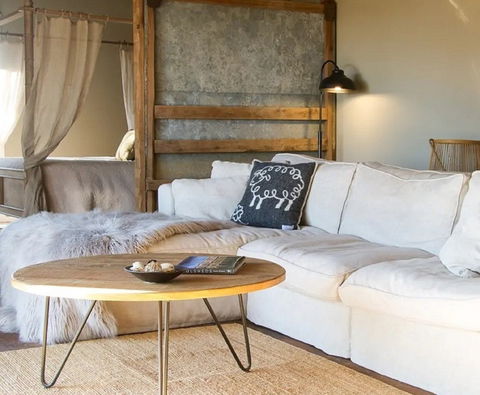 The Fleece - Luxury Farm Stay - Accommodation Perth 0
