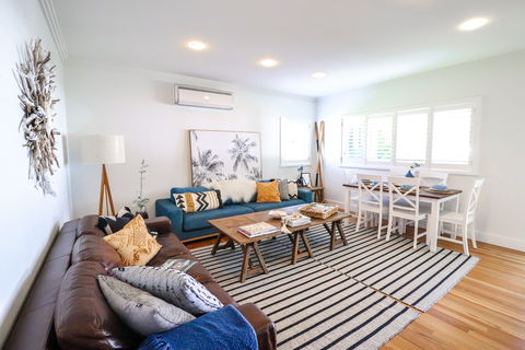 The Lakehouse At Raffetys Resort - Perth Resorts 0