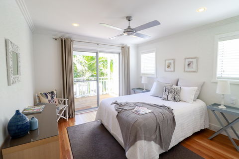 The Lakehouse At Raffetys Resort - Perth Resorts 1