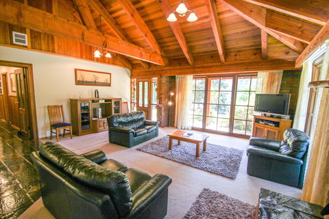 Wombat Hollow - Accommodation Perth 0