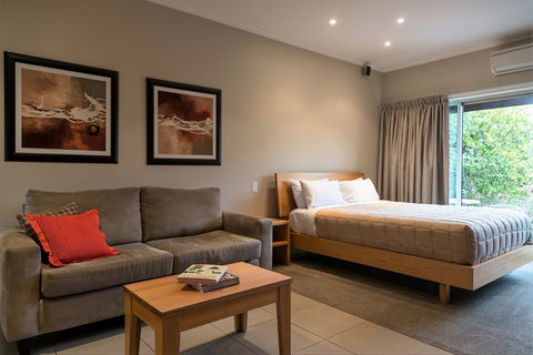 A MUSt @ Coonawarra - Accommodation Perth 2