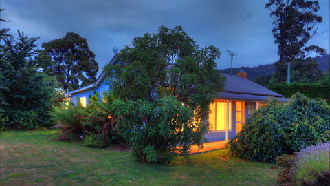 Castaway Cottage - Accommodation Perth 0