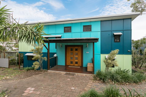 Colours Of Cylinder - Accommodation Perth 1