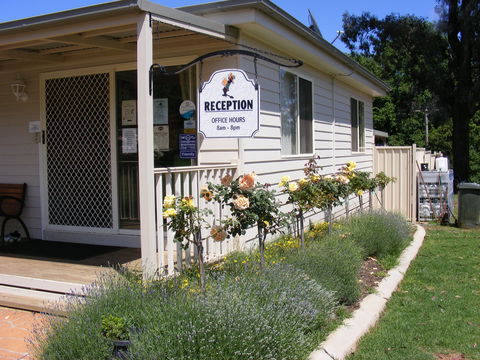 Fossickers' Tourist Park - Accommodation Perth 0