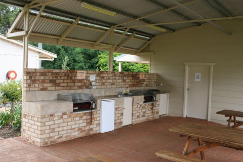 Fossickers' Tourist Park - Accommodation Perth 1