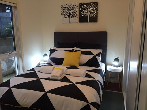 Lyreen's Apartment Bed And Breakfast - Accommodation Perth 2