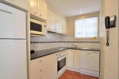 Myconos Resort - Accommodation Perth 1