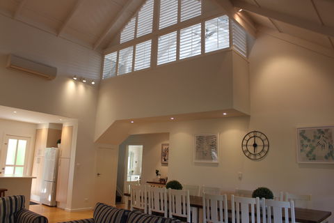 Seaside Garden Cottages - The Villa - Accommodation Perth 1