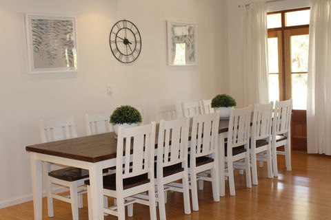 Seaside Garden Cottages - The Villa - Accommodation Perth 2
