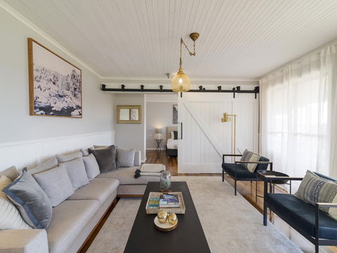 Stargazers Luxury Cottage - Accommodation Perth 0