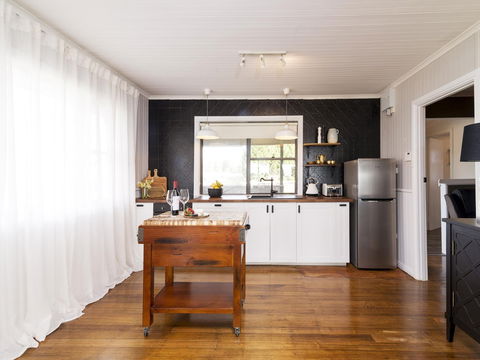 Stargazers Luxury Cottage - Accommodation Perth 2