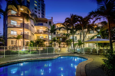 The Burlington Holiday Apartments - Accommodation Perth 2