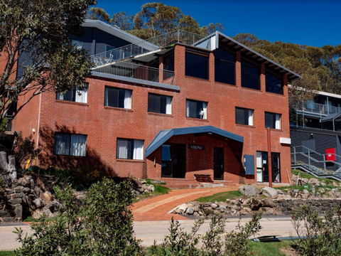 Viking Alpine Lodge - Perth Resorts 2