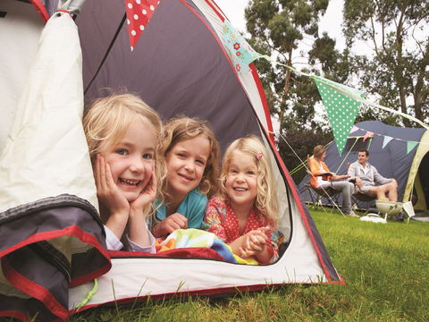 Westview Caravan Park - Open For Essential Travel Only - Accommodation Perth 0