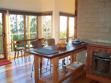 Lyrebird Cottages - Accommodation Perth 3
