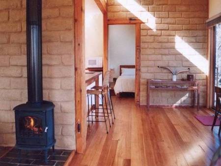 Lyrebird Cottages - Accommodation Perth 4