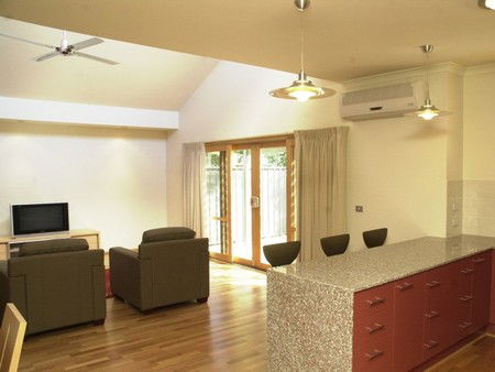 The Lakes Apartments - Accommodation Perth 2
