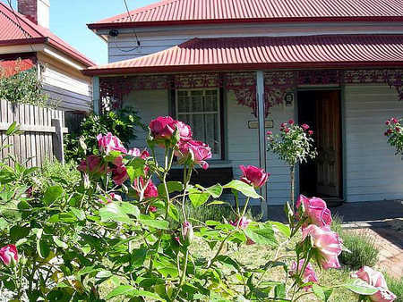 Airleigh - Rose Cottage - Accommodation Perth 0