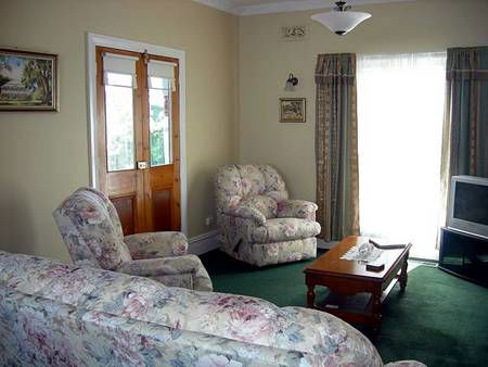 Airleigh - Rose Cottage - Accommodation Perth 1