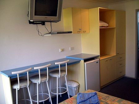 Moodys Motel - Accommodation Perth 3