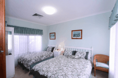 Dunelm House Bed And Breakfast - Accommodation Perth 3