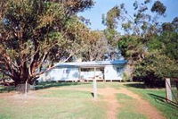 Barrahead Cottage - Accommodation Perth 3