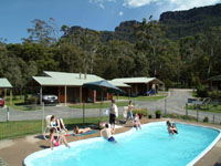 Halls Gap Log Cabins - Accommodation Perth 3