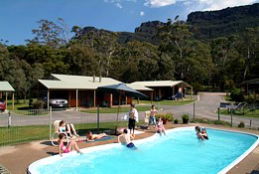 Halls Gap Log Cabins - Accommodation Perth 4