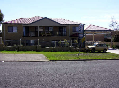 Marks Villa By The Sea - Accommodation Perth 0